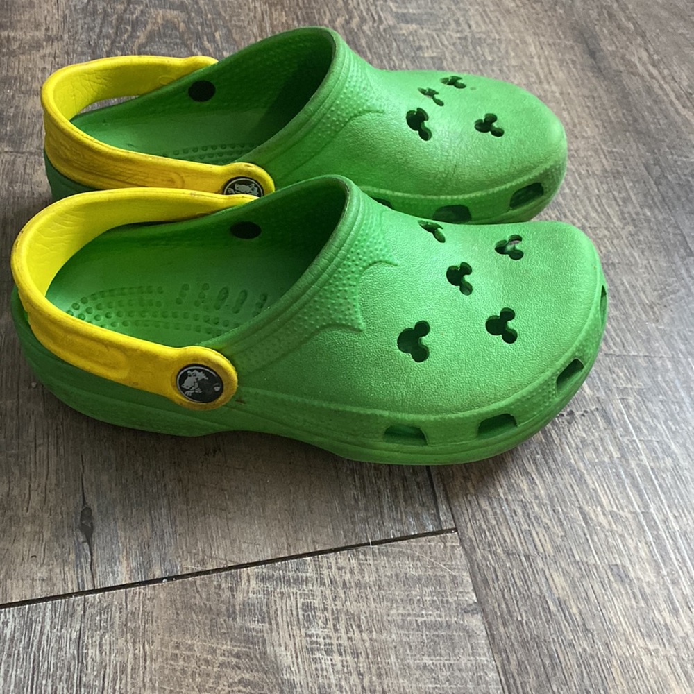 Mickey Mouse Kids Crocs, Size 1 Youth - Picture 5 of 8